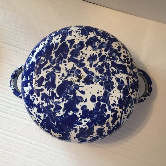 Golden Rabbit Dutch Oven - NEW! - Picture 3 of 5